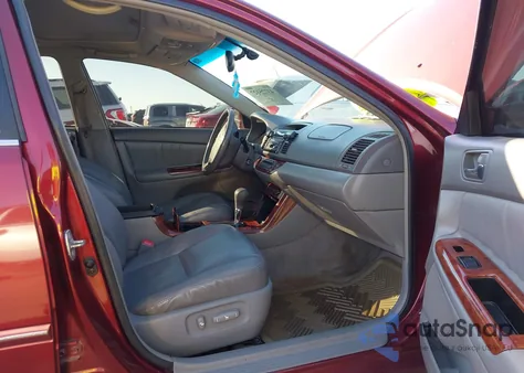 2005 Toyota Camry Xle V6 from USA, damaged, VIN 4T1BF32KX5U090888